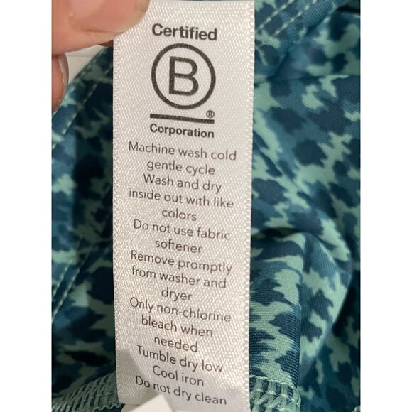 Athleta Ultimate Printed Shortie 2X SuperSonic Fabric Compression Pocket - Picture 7 of 11